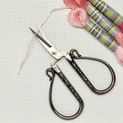 Large Teardrop Handle Embroidery Scissors